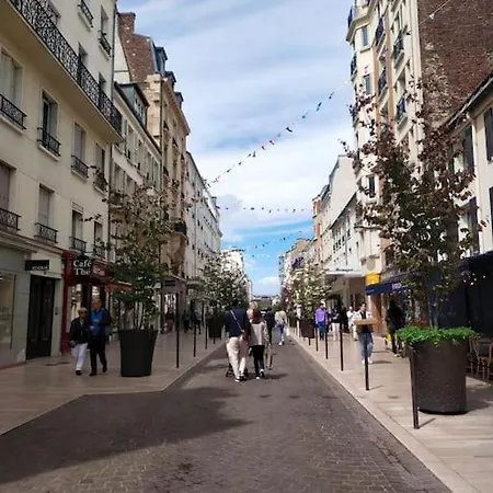 Apartment Sous Les Toits Et Mezzanine - *